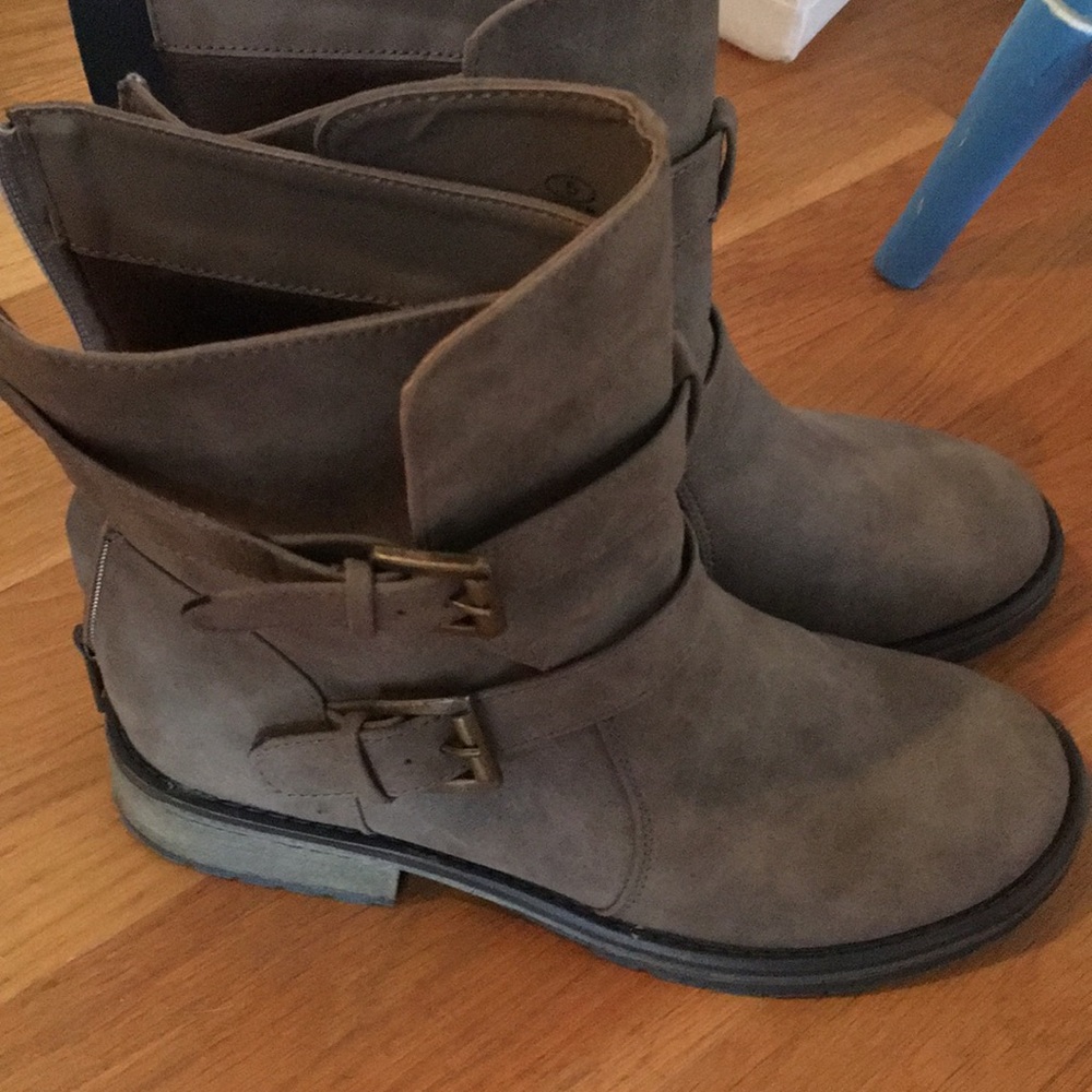 Gray boots